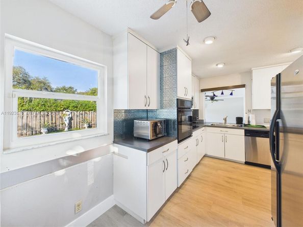 10221 SW 50th Ct, Cooper City FL 33328