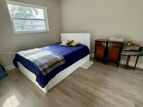 10221 SW 50th Ct, Cooper City FL 33328