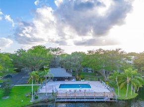9311 Orange Grove Dr 211, Davie FL 33324