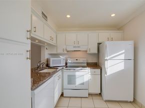 9311 Orange Grove Dr 211, Davie FL 33324
