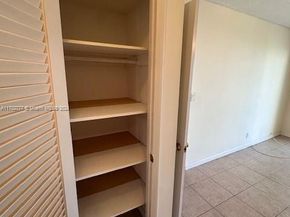 2223 Park Ln 304, Hollywood FL 33021