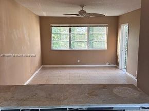 2223 Park Ln 304, Hollywood FL 33021
