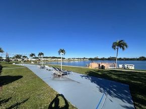 2223 Park Ln 304, Hollywood FL 33021