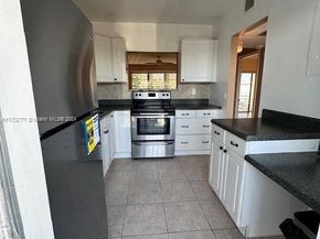 2223 Park Ln 304, Hollywood FL 33021
