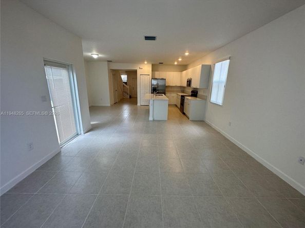 2382 NW 131st Cir, Miami FL 33167