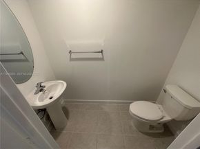 2382 NW 131st Cir, Miami FL 33167