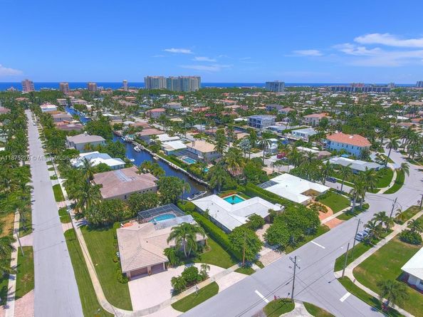 7050 NE 7th Ave, Boca Raton FL 33487