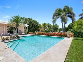 7050 NE 7th Ave, Boca Raton FL 33487