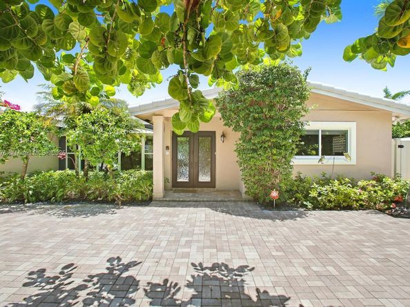 7050 NE 7th Ave, Boca Raton FL 33487