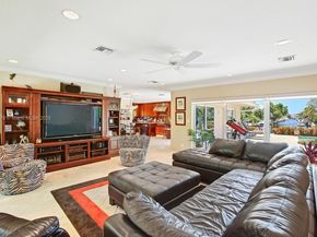 7050 NE 7th Ave, Boca Raton FL 33487