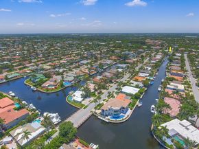 7050 NE 7th Ave, Boca Raton FL 33487