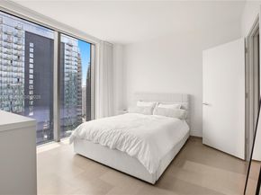 68 SE 6th St 2701, Miami FL 33131