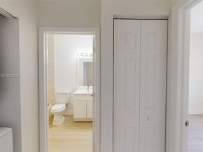 374 NE 27th Ave 201, Homestead FL 33033