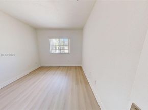 374 NE 27th Ave 201, Homestead FL 33033
