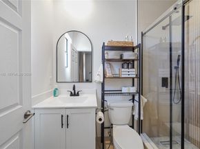 10589 W 33rd Ln, Hialeah FL 33018