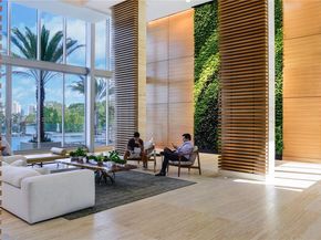 16385 Biscayne Blvd 1819, North Miami Beach FL 33160
