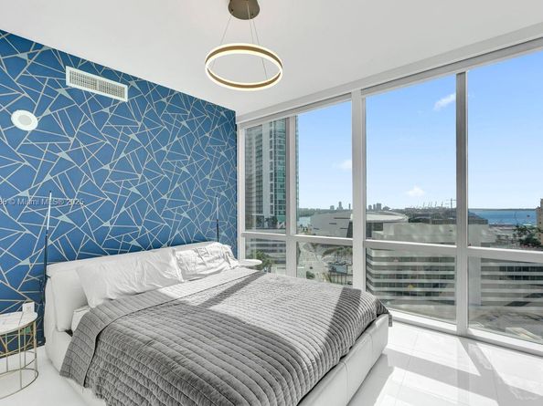 851 NE 1st Ave 1411, Miami FL 33132