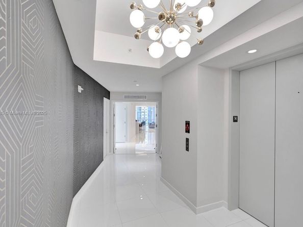 851 NE 1st Ave 1411, Miami FL 33132