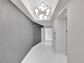 851 NE 1st Ave 1411, Miami FL 33132