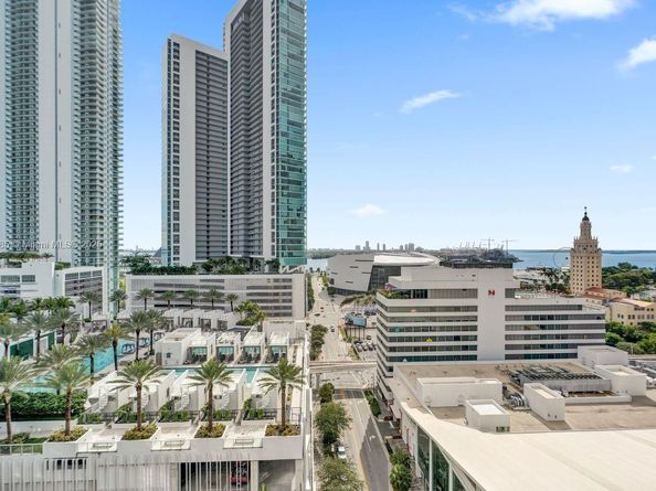 851 NE 1st Ave 1411, Miami FL 33132