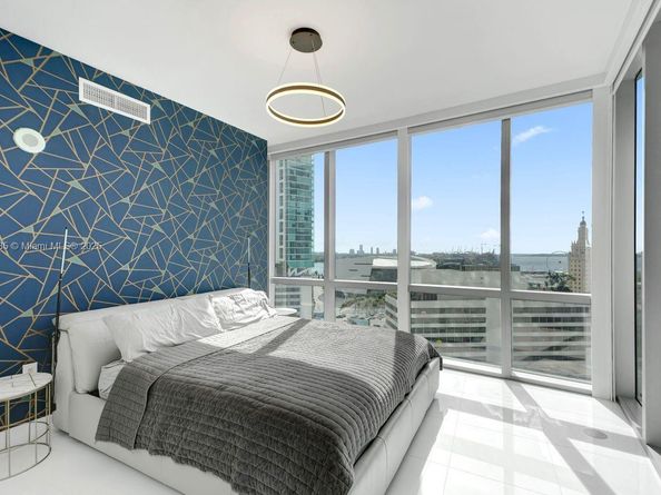 851 NE 1st Ave 1411, Miami FL 33132