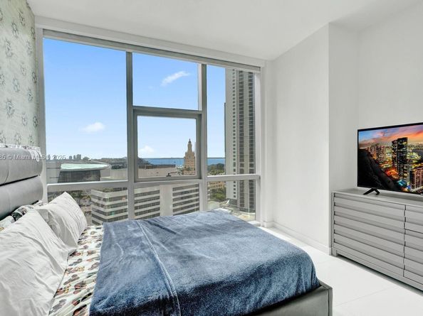 851 NE 1st Ave 1411, Miami FL 33132