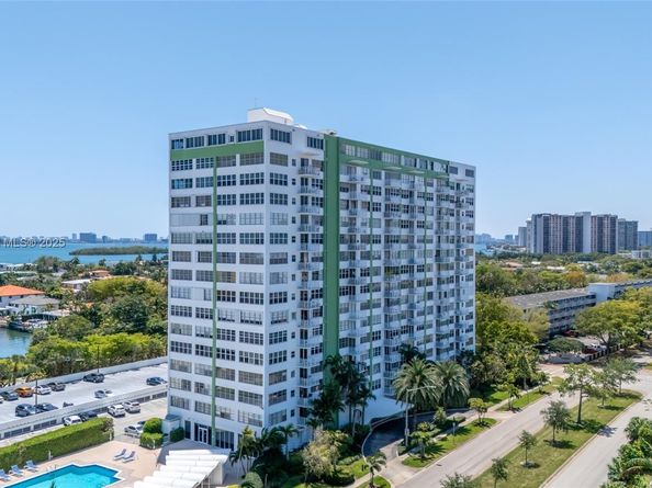 2100 Sans Souci Blvd A1509, North Miami FL 33181