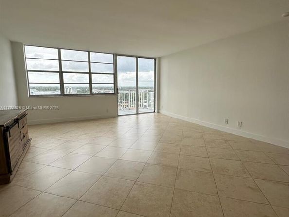 2100 Sans Souci Blvd A1509, North Miami FL 33181