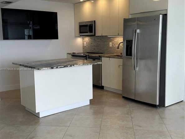 2100 Sans Souci Blvd A1509, North Miami FL 33181
