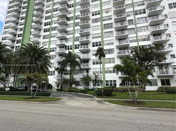 2100 Sans Souci Blvd A1509, North Miami FL 33181