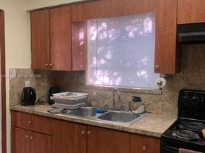 3410 SW 11th St, Miami FL 33135