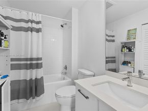 151 SE 1st St 1402, Miami FL 33131