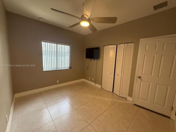 14 SW 7th Ave, Dania Beach FL 33004