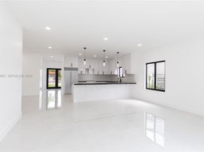 5550 SW 4th St, Miami FL 33134