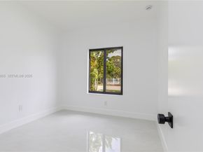 5550 SW 4th St, Miami FL 33134