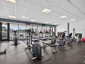 3675 N Country Club Dr 410, Aventura FL 33180