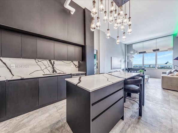 1500 Bay Rd PH 1570, Miami Beach FL 33139