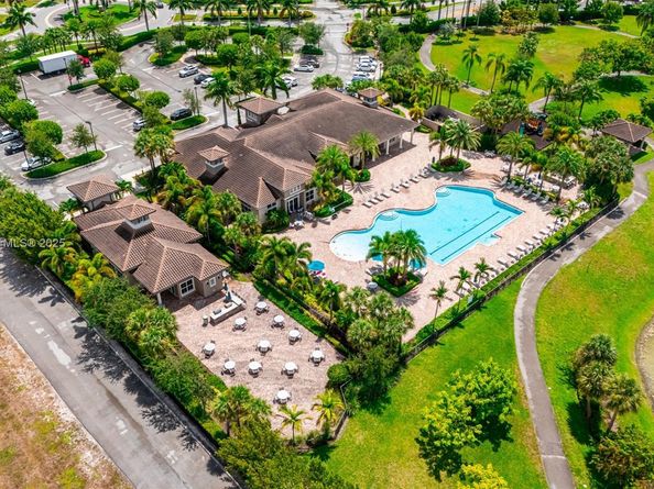 4248 Ficus St, Hollywood FL 33021