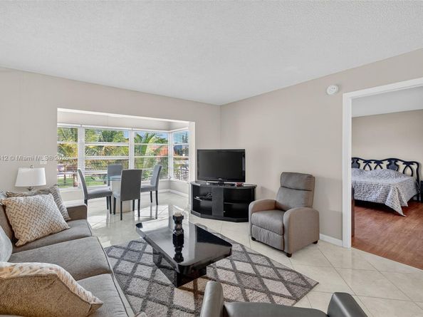 2991 NW 46th Ave 202, Lauderdale Lakes FL 33313