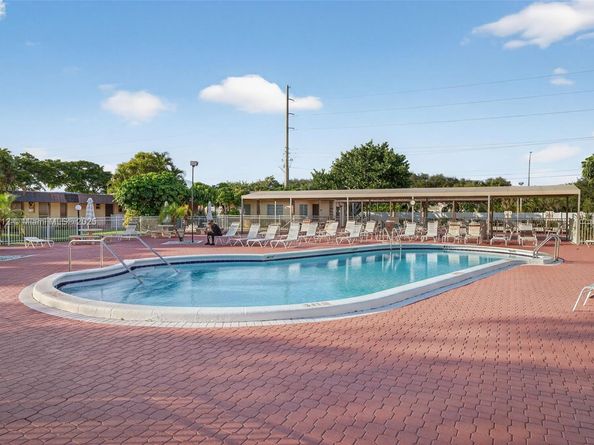 2991 NW 46th Ave 202, Lauderdale Lakes FL 33313