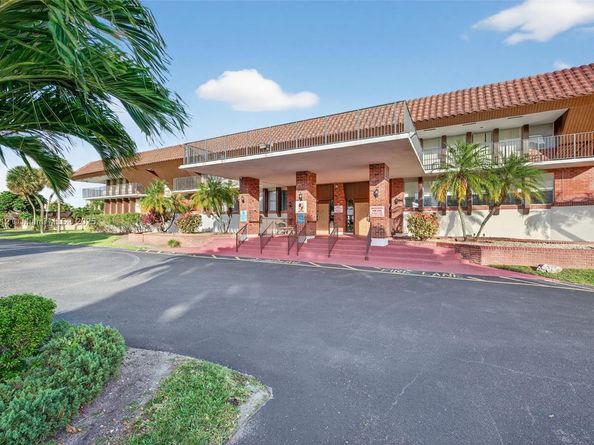 2991 NW 46th Ave 202, Lauderdale Lakes FL 33313