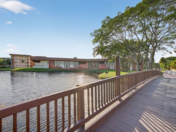 2991 NW 46th Ave 202, Lauderdale Lakes FL 33313