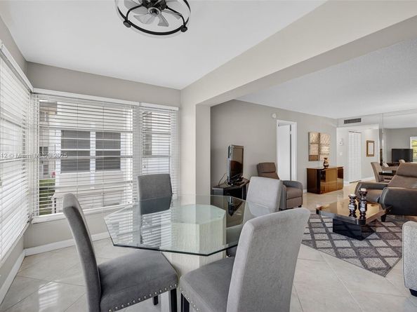 2991 NW 46th Ave 202, Lauderdale Lakes FL 33313