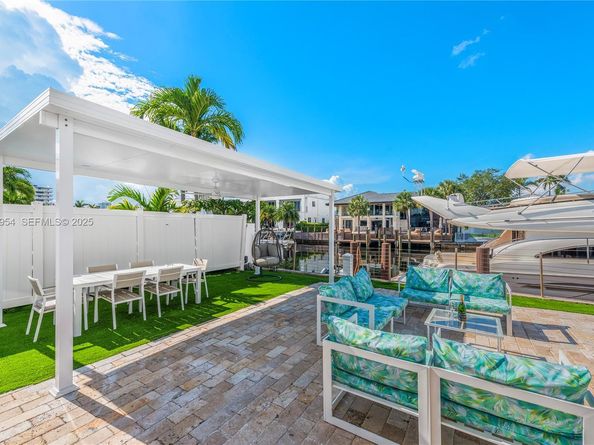 3344 NE 167th St, North Miami Beach FL 33160