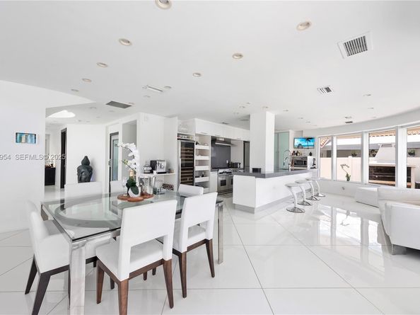 3344 NE 167th St, North Miami Beach FL 33160