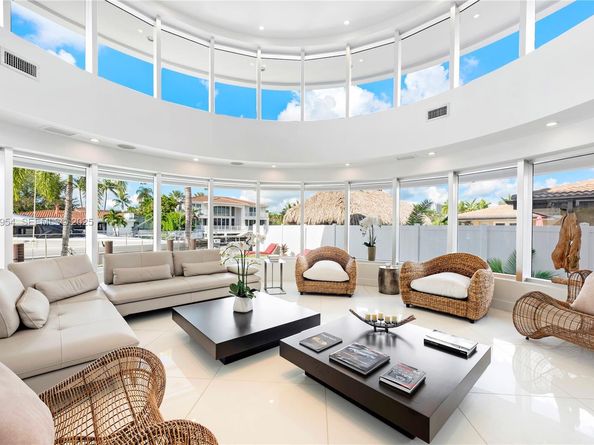 3344 NE 167th St, North Miami Beach FL 33160