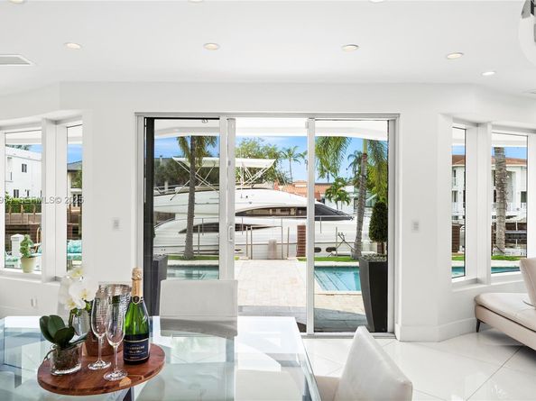 3344 NE 167th St, North Miami Beach FL 33160