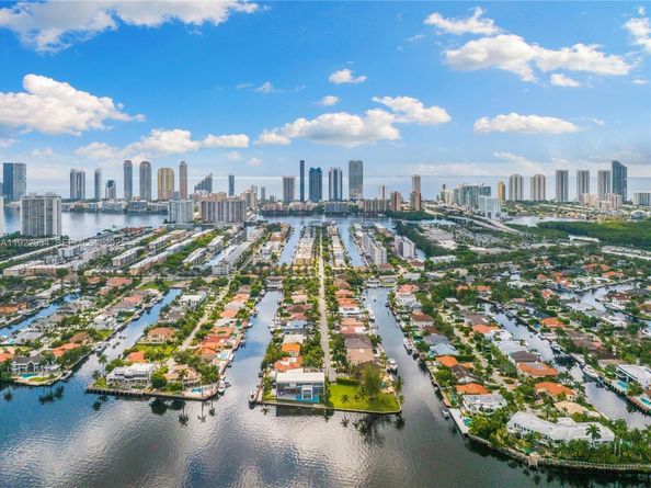 3344 NE 167th St, North Miami Beach FL 33160