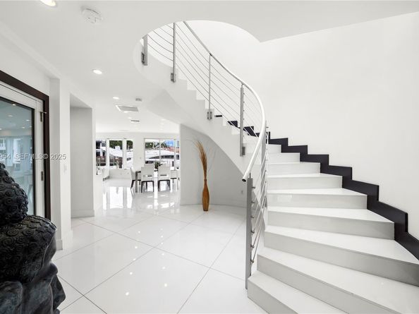 3344 NE 167th St, North Miami Beach FL 33160