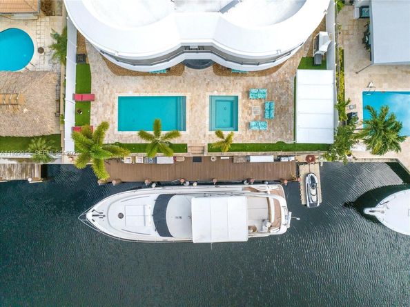 3344 NE 167th St, North Miami Beach FL 33160